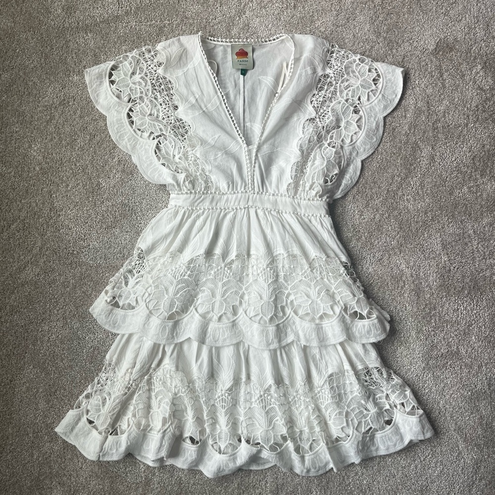 FARM Rio White Scallop Lace Tiered Midi Dress